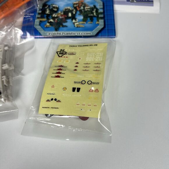 Hasbro ZOIDS Z-Builders 1/72 Dimetra Ptera BZ-106 2003 NEW Crushed Open Box - Picture 3 of 12